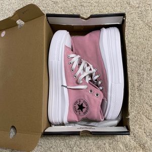 Pink converse 🌸